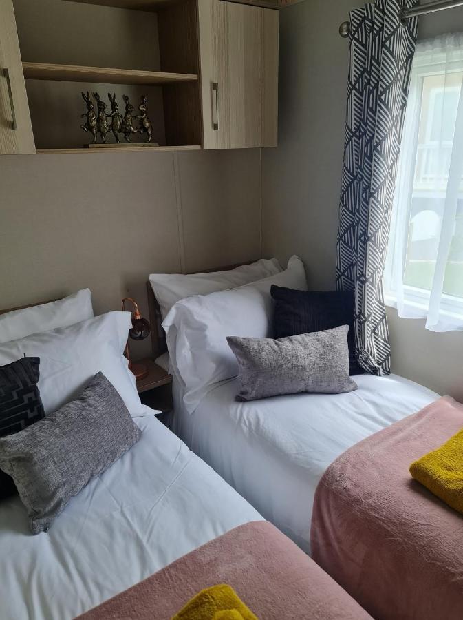 The Tiddler - Plot 101, Woodlands Lodge Retreat, New Quay, West Wales Llanina Exterior foto